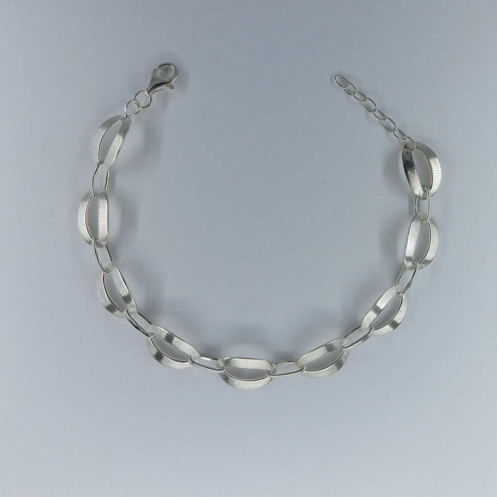 Ladies Silver Oval Link Bracelet