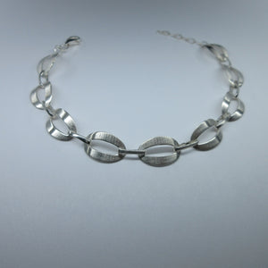 Ladies Silver Oval Link Bracelet