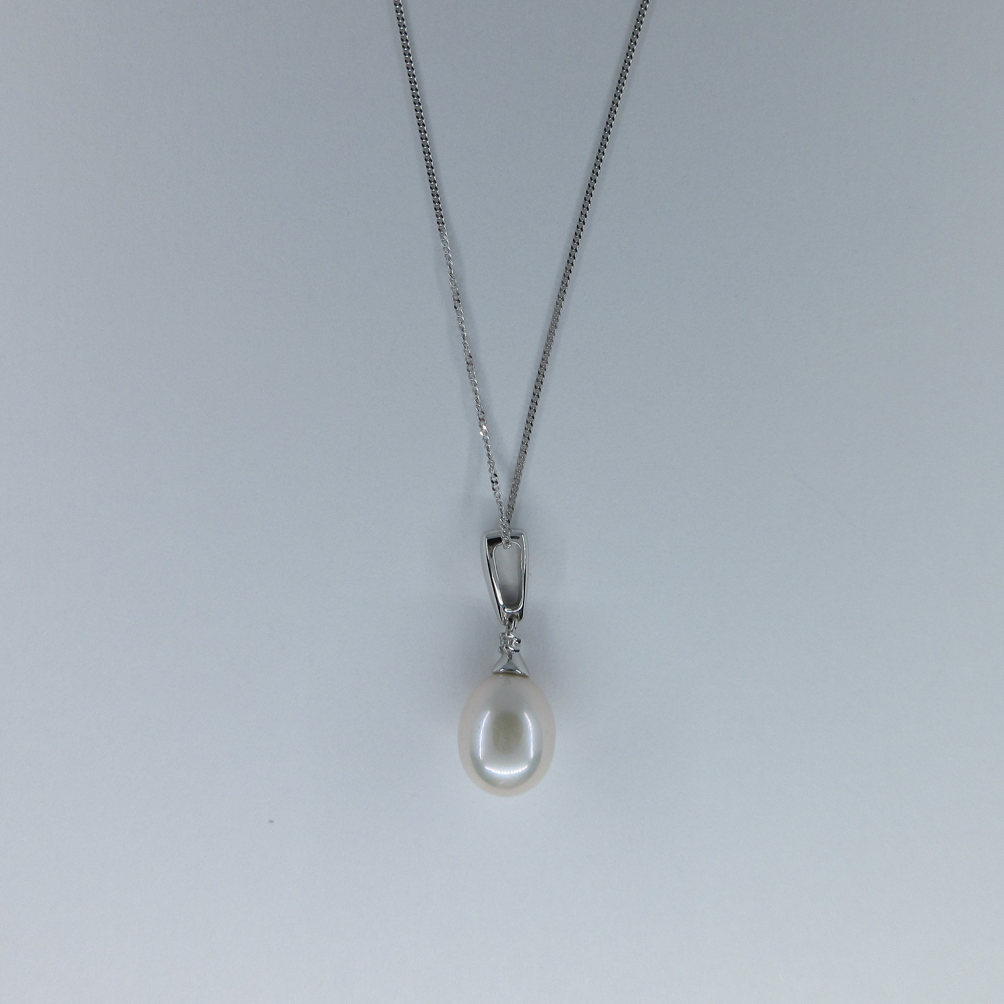 9ct White Gold Pearl & Diamond Necklace