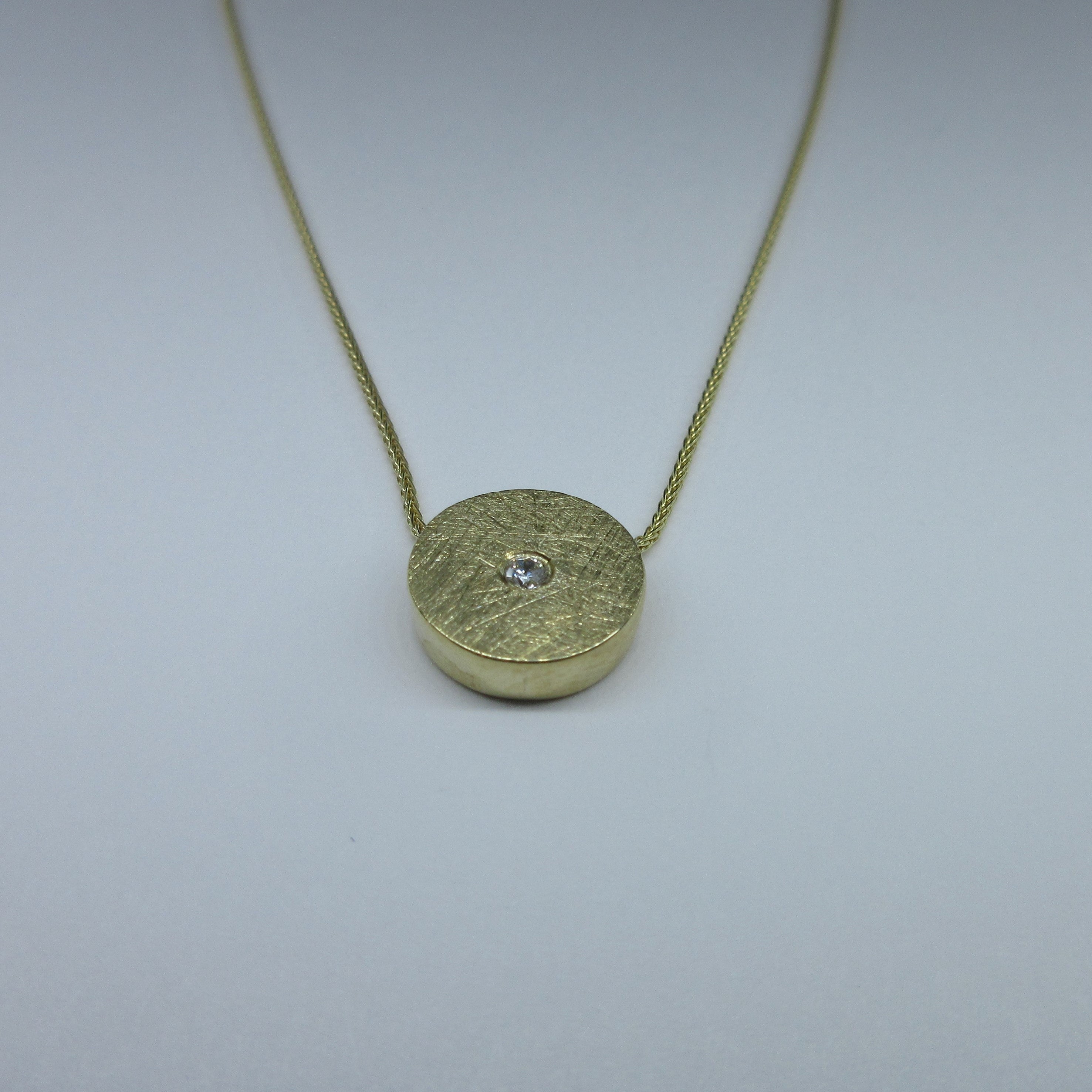 9ct Yellow Gold C/Z Necklace