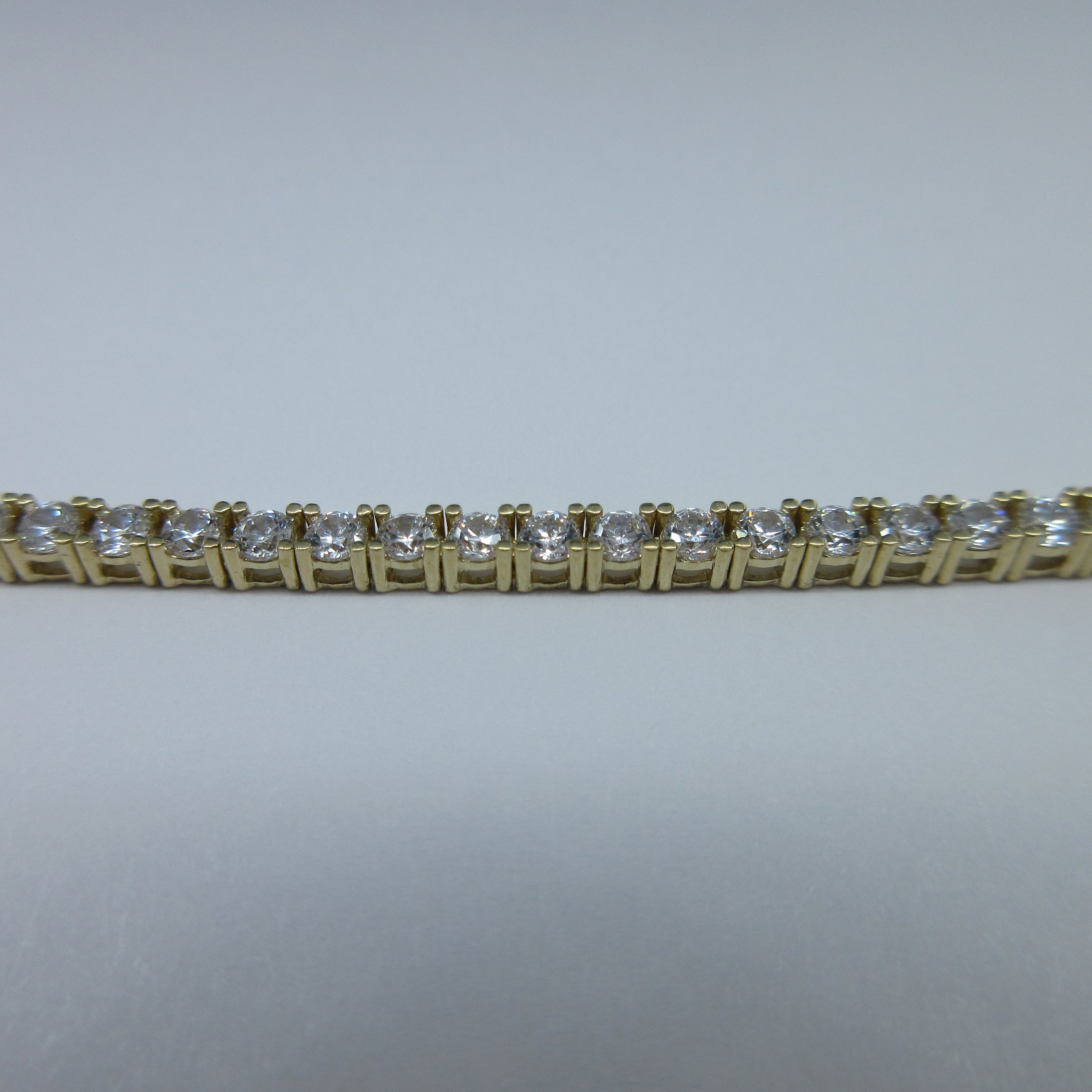 Ladies 9ct Yellow Gold C/Z Tennis Bracelet