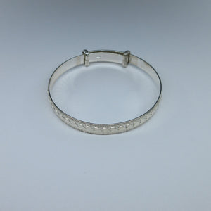 Babies/Childs Silver Heart Expanding Bangle