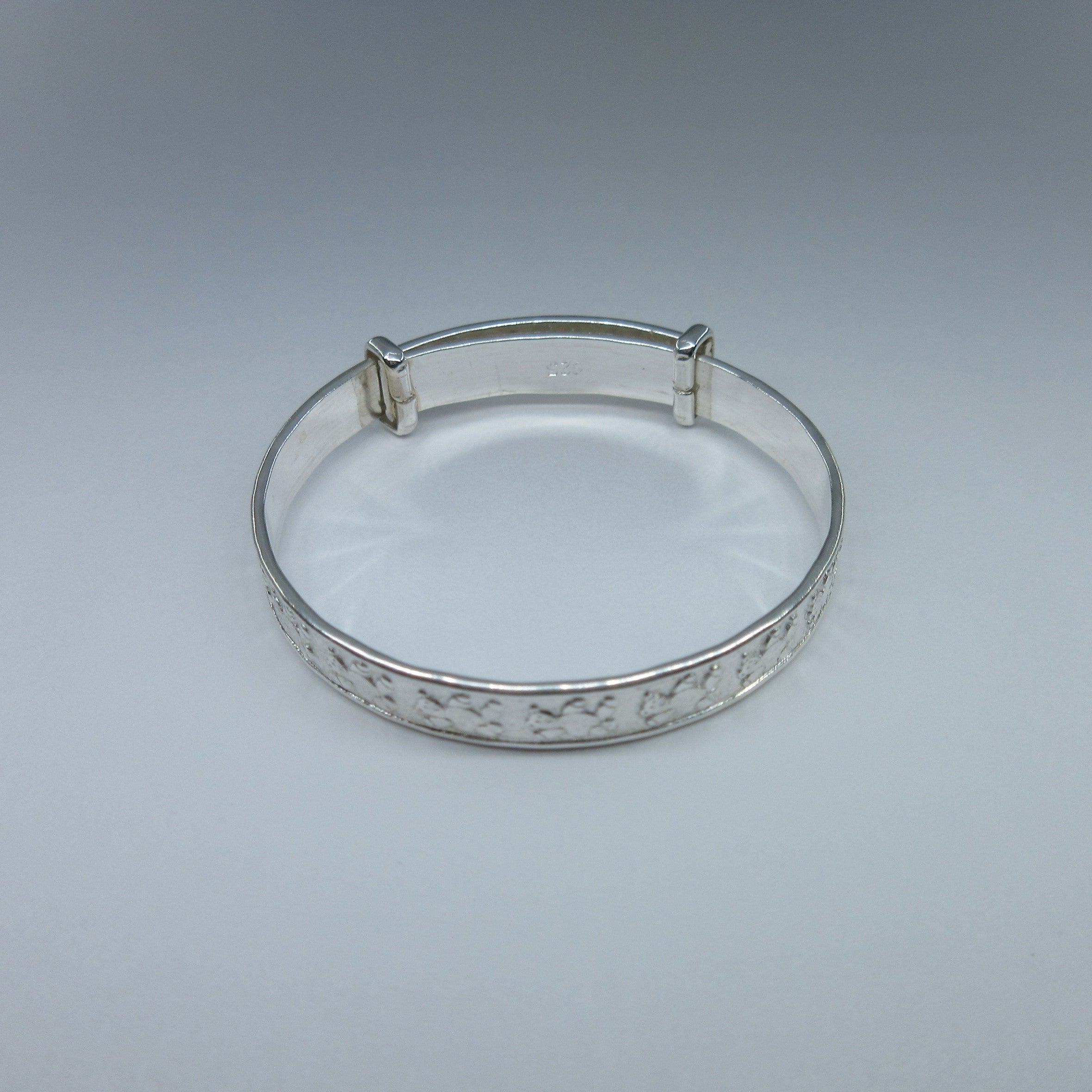 Babies/Childs Silver Expanding Bangle