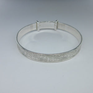 Babies/Childs Silver Patterned Expanding Bangle