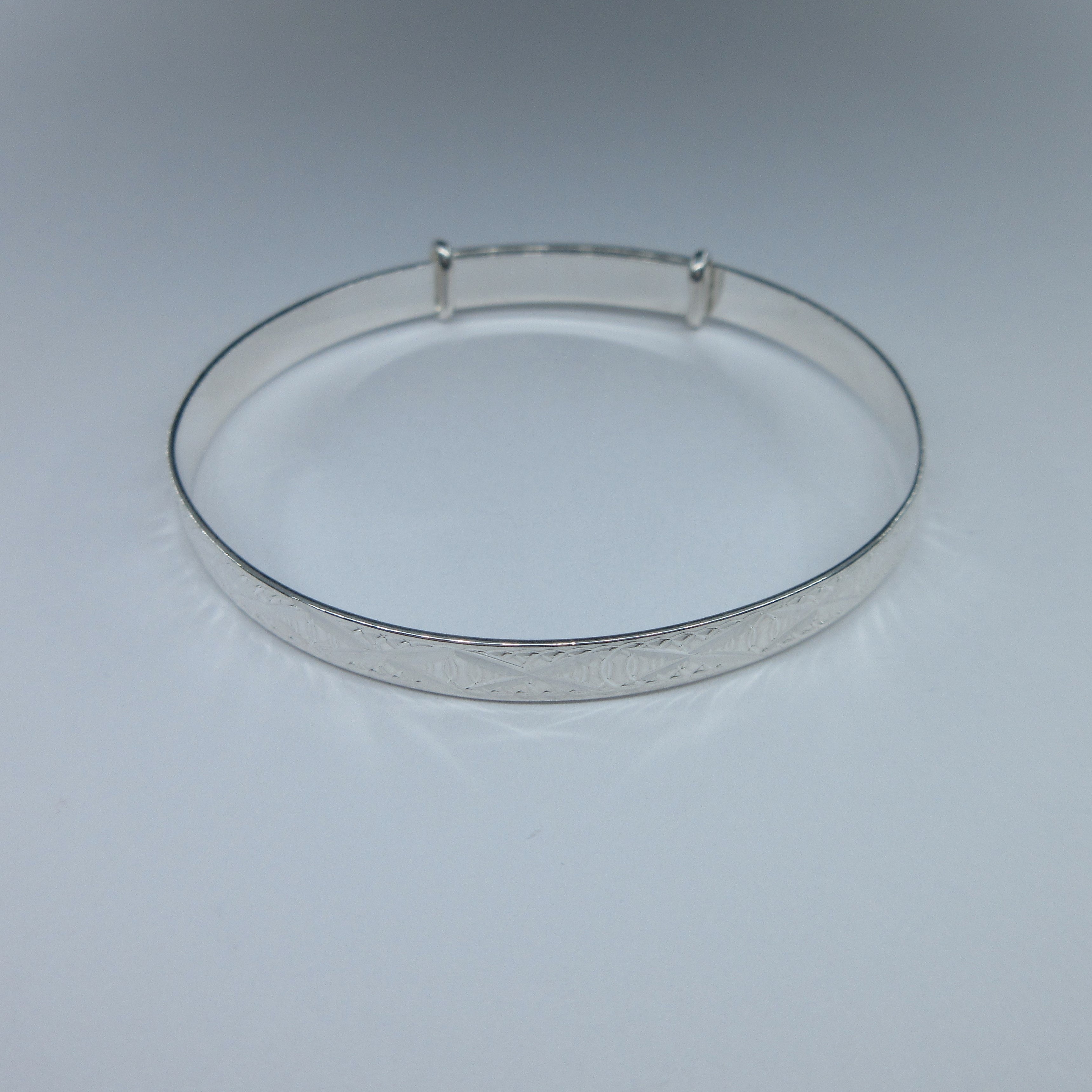 Childs Diamond Cut Expanding Bangle