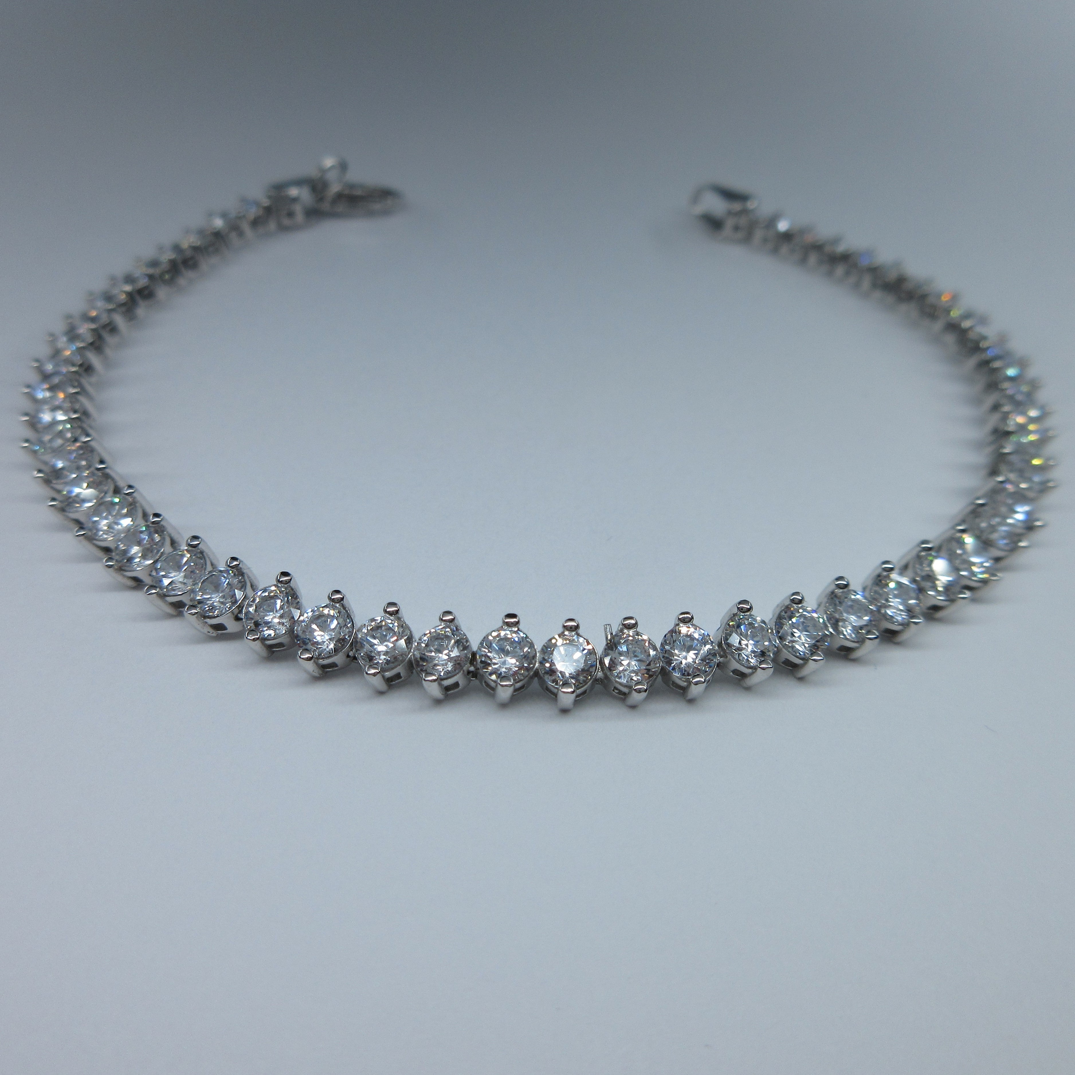 Ladies 9ct White Gold C/Z Tennis Bracelet