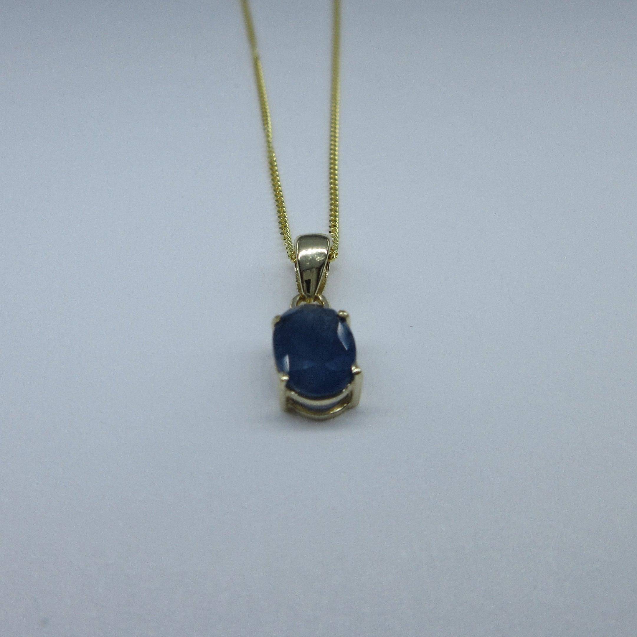 9ct Yellow Gold Oval Sapphire Necklace