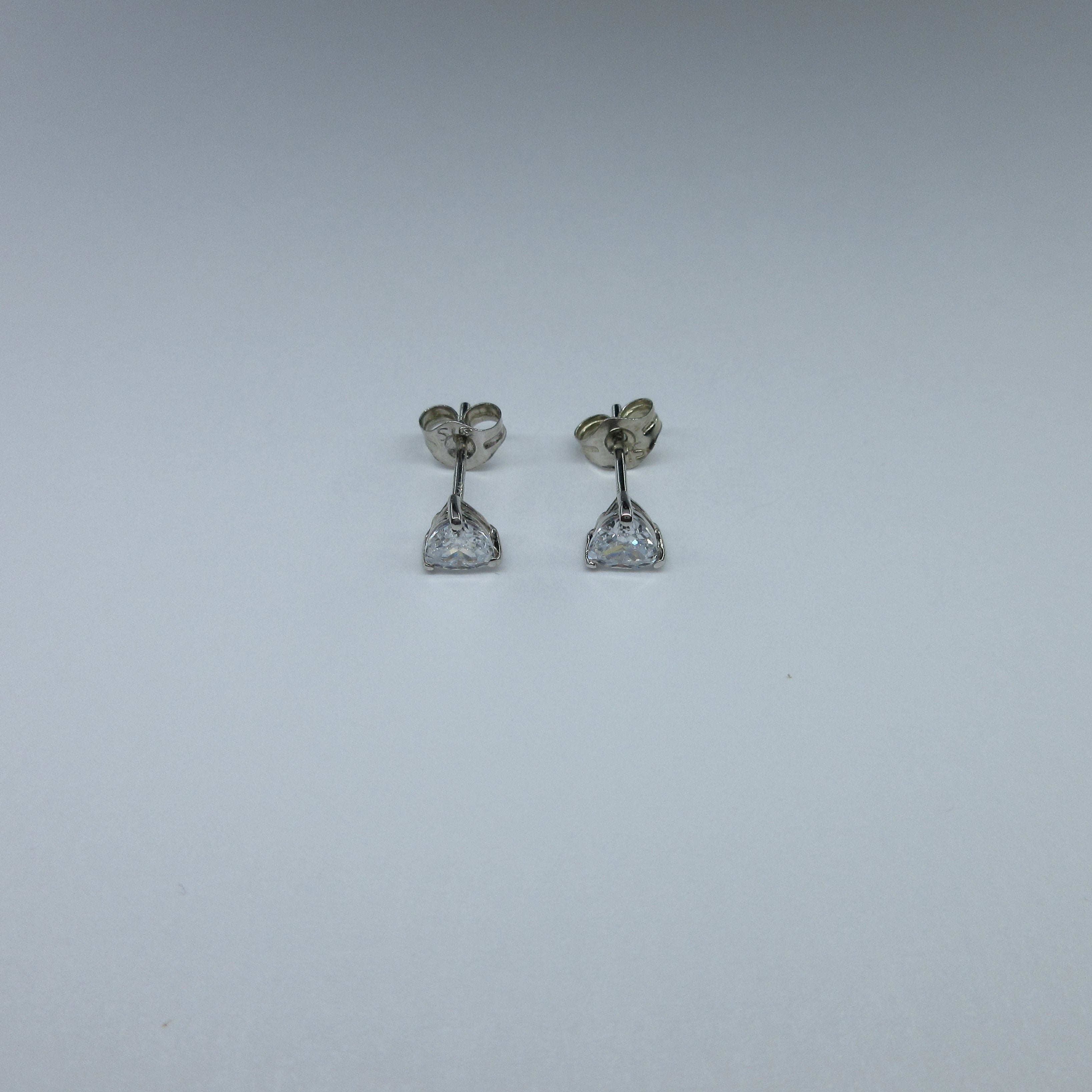 9ct White Gold C/Z Stud Earrings