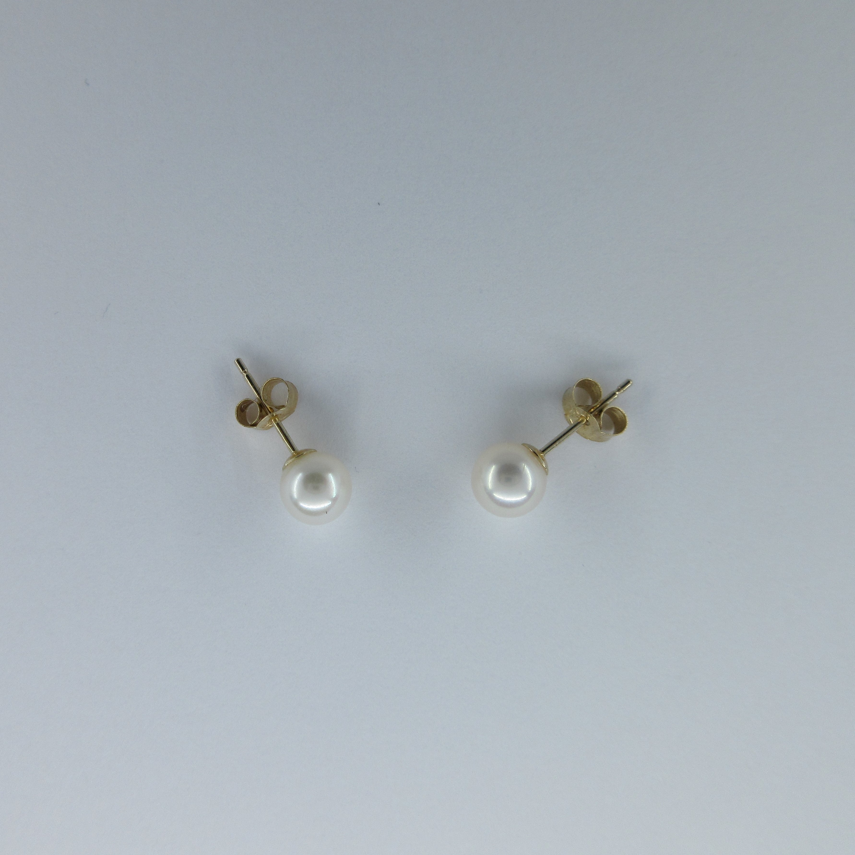 9ct Yellow Gold Pearl Stud Earrings