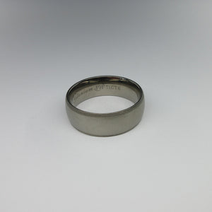 Gents titanium ring